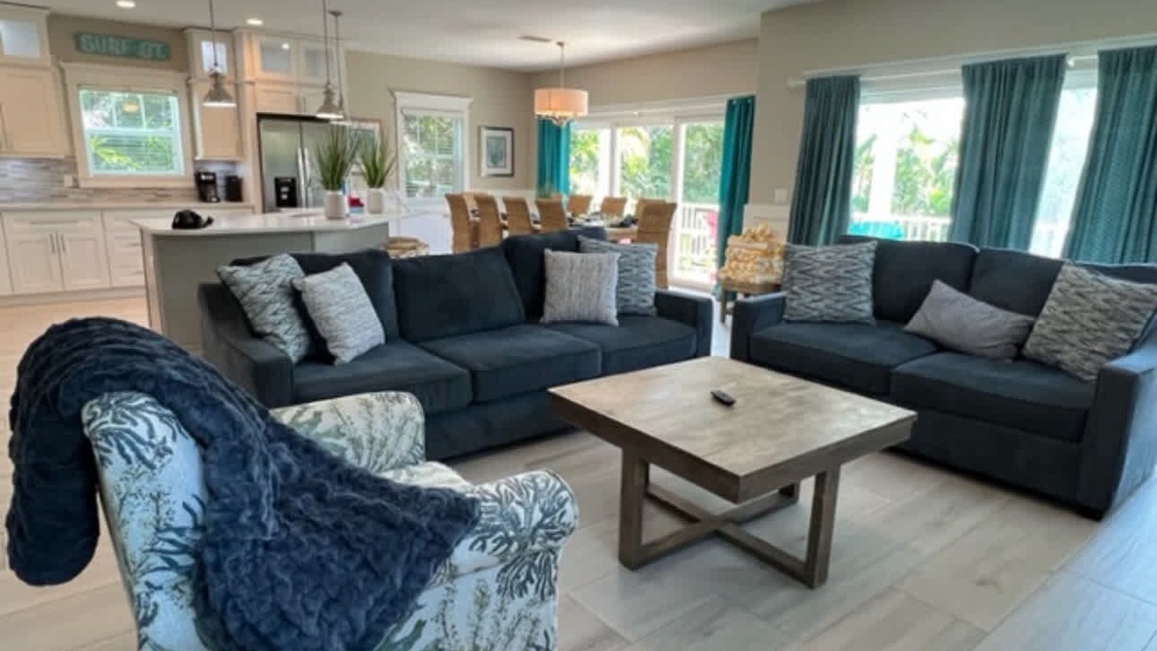 Photo of Livingroom in Holmes Beach