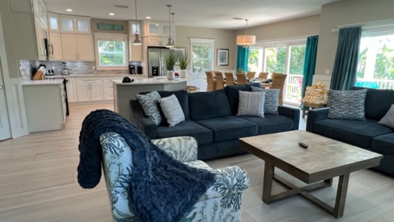 Photo of Livingroom in Holmes Beach