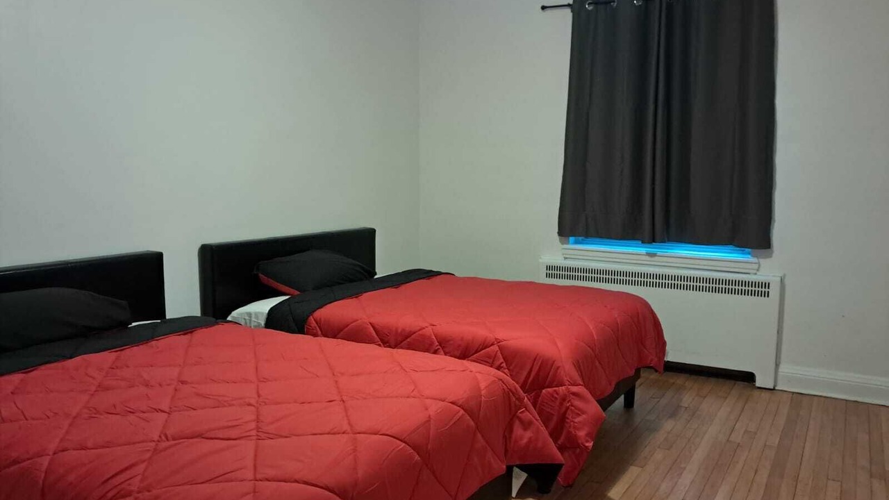 Photo of Bedroom in Cote-Des-Neiges—Notre-Dame-De-Grace