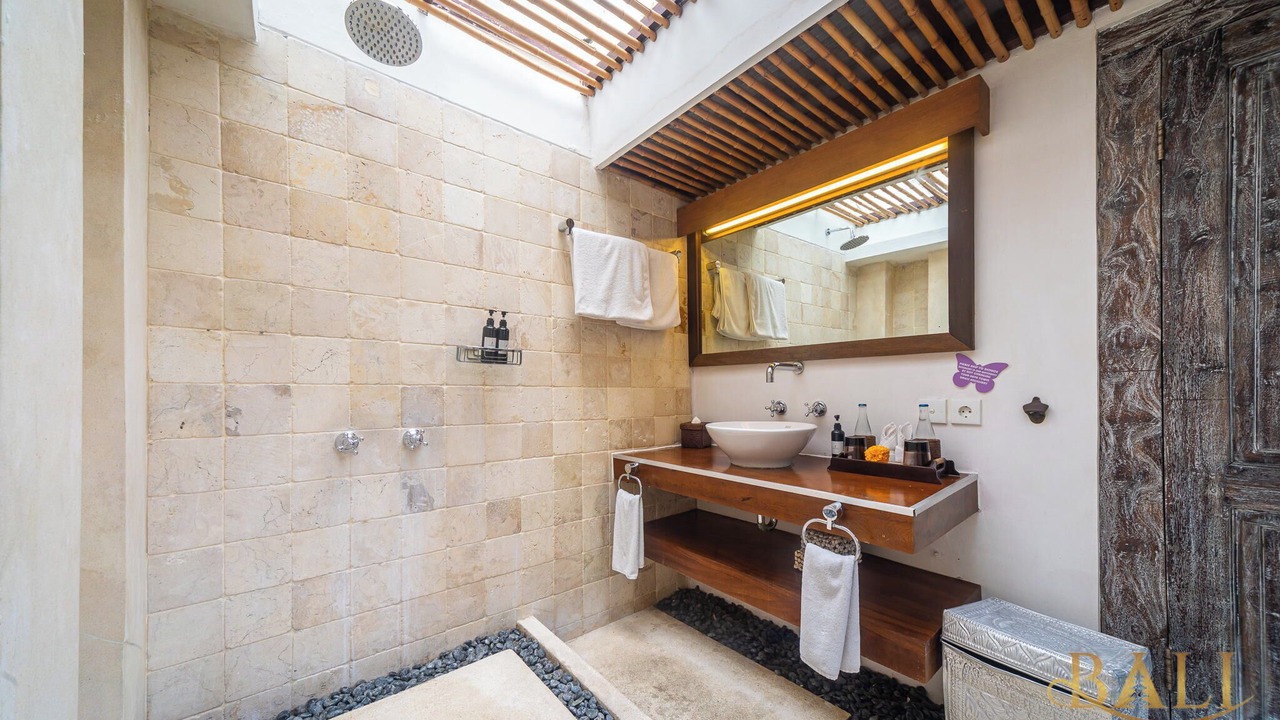 Photo of Bathroom in Nakula