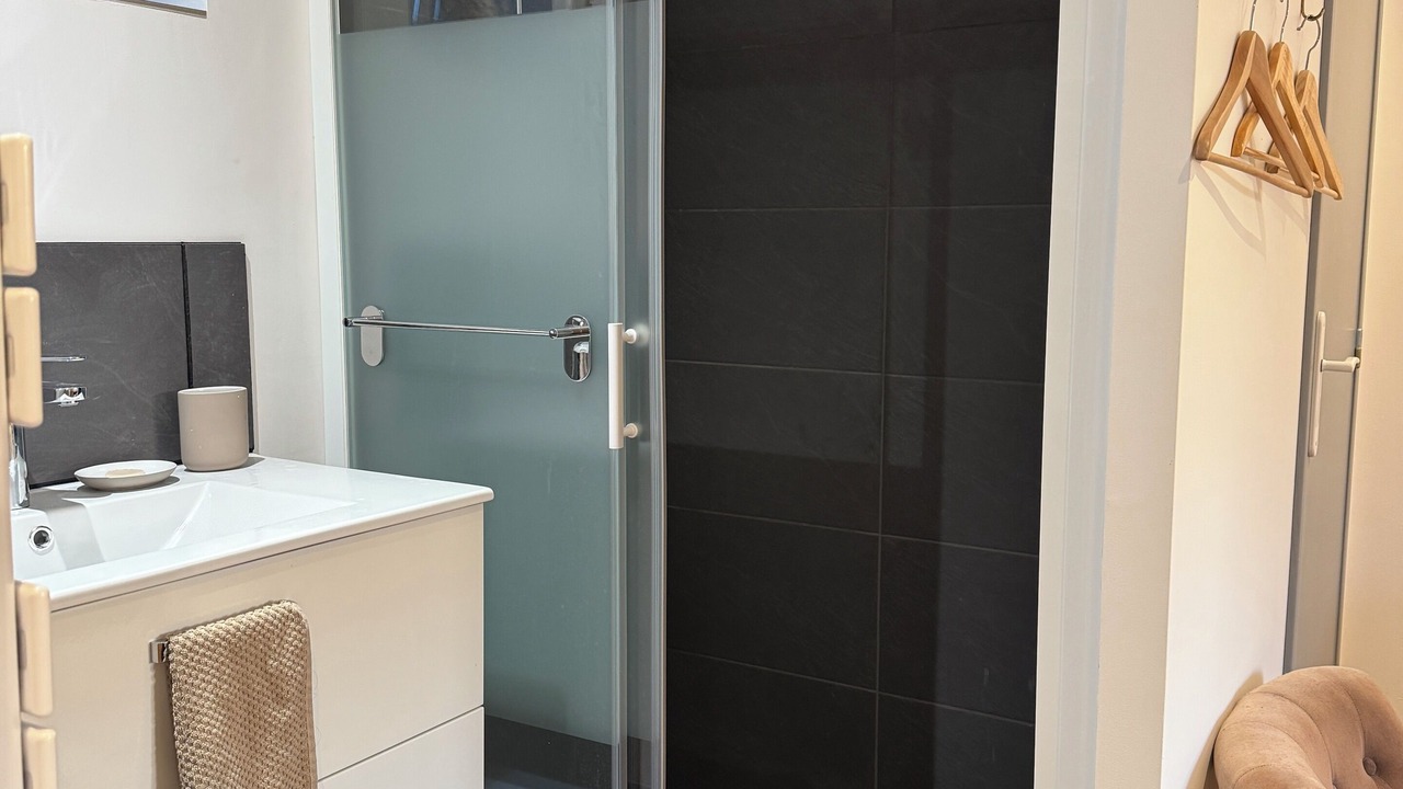 Photo of Bathroom in Savenay