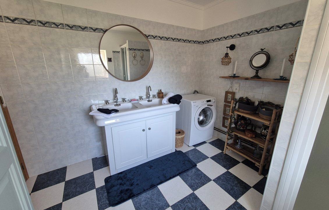 Photo of Bathroom in Fontaine-Denis-Nuisy