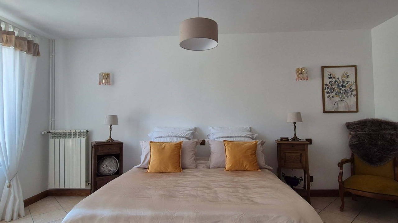 Photo of Bedroom in Fontaine-Denis-Nuisy