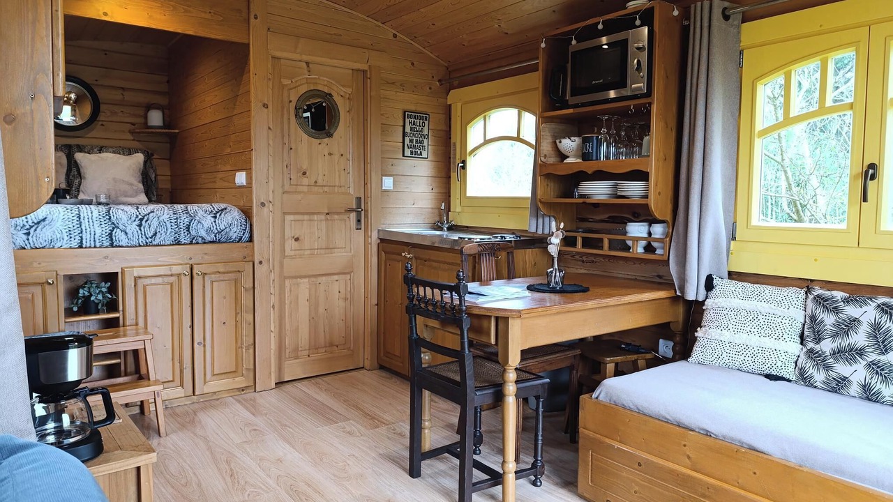 Photo of Bedroom in Noyant-la-Plaine