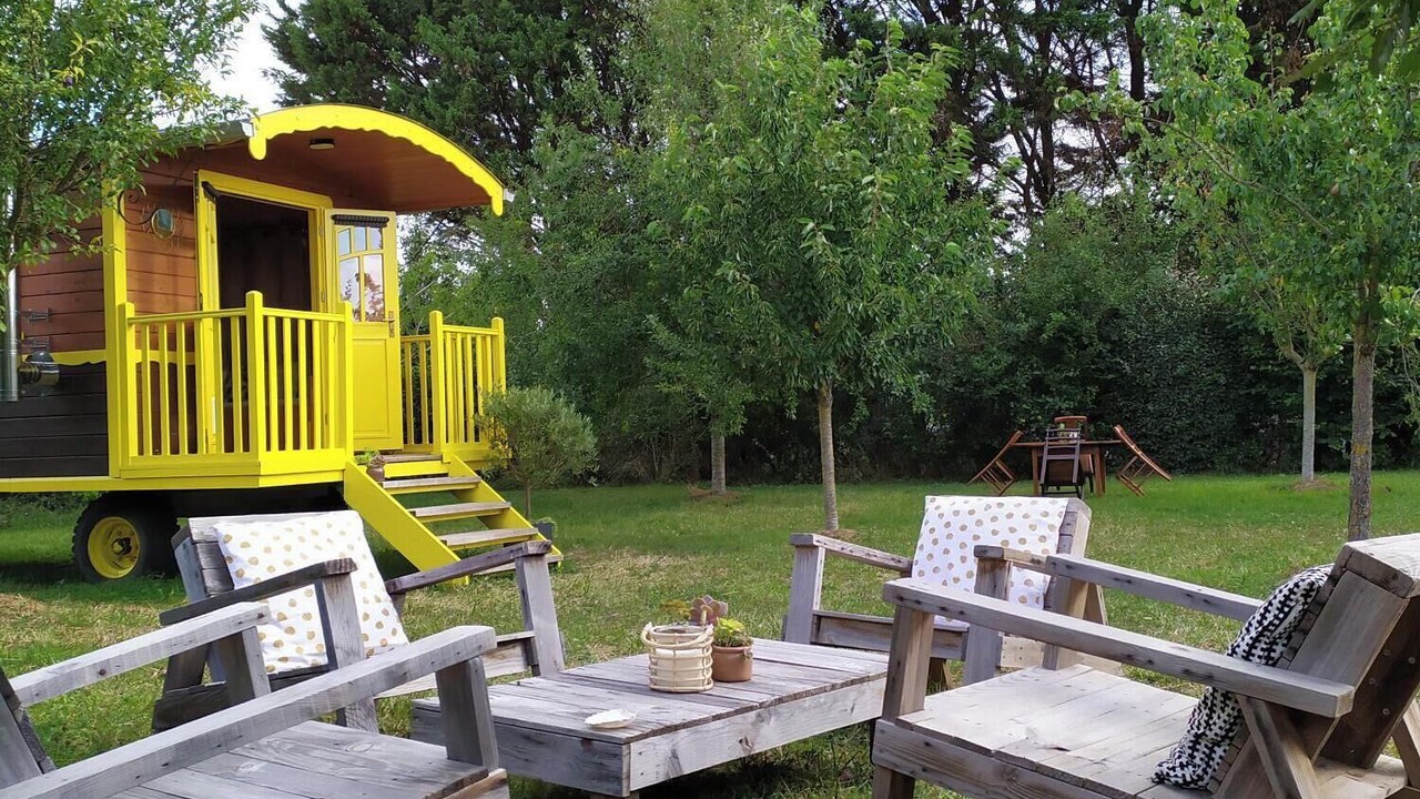 Photo of Patio Balcony in Noyant-la-Plaine