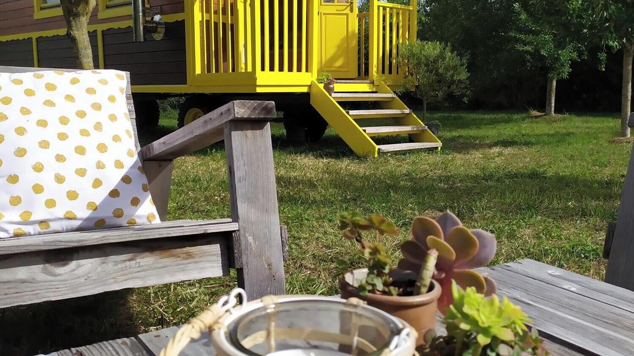 Photo of Patio Balcony in Noyant-la-Plaine