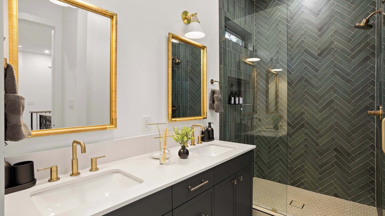 Photo of Bathroom in Little Forest Hills
