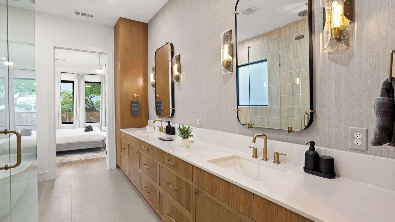 Photo of Bathroom in Little Forest Hills