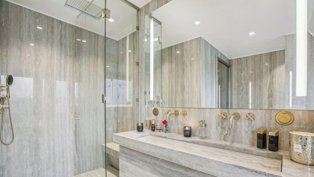 Photo of Bathroom in 16th Arrondissement