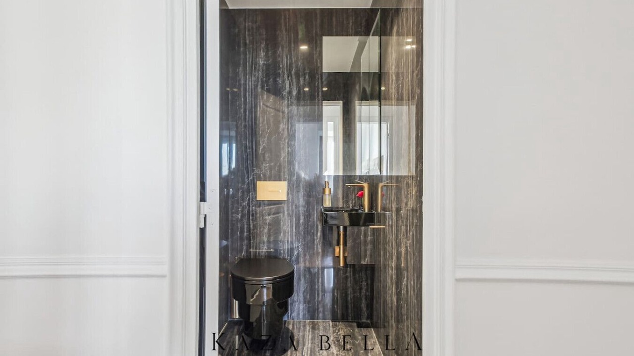 Photo of Bathroom in 16th Arrondissement