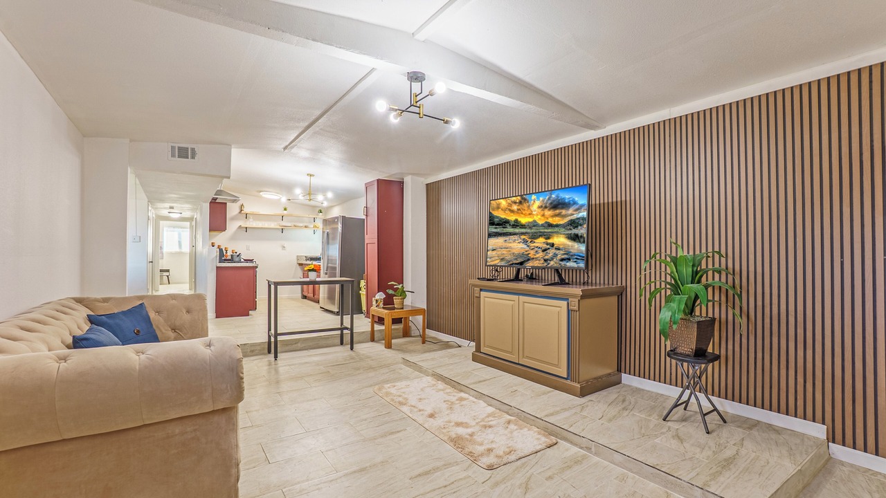 Photo of Livingroom in Biggs Field