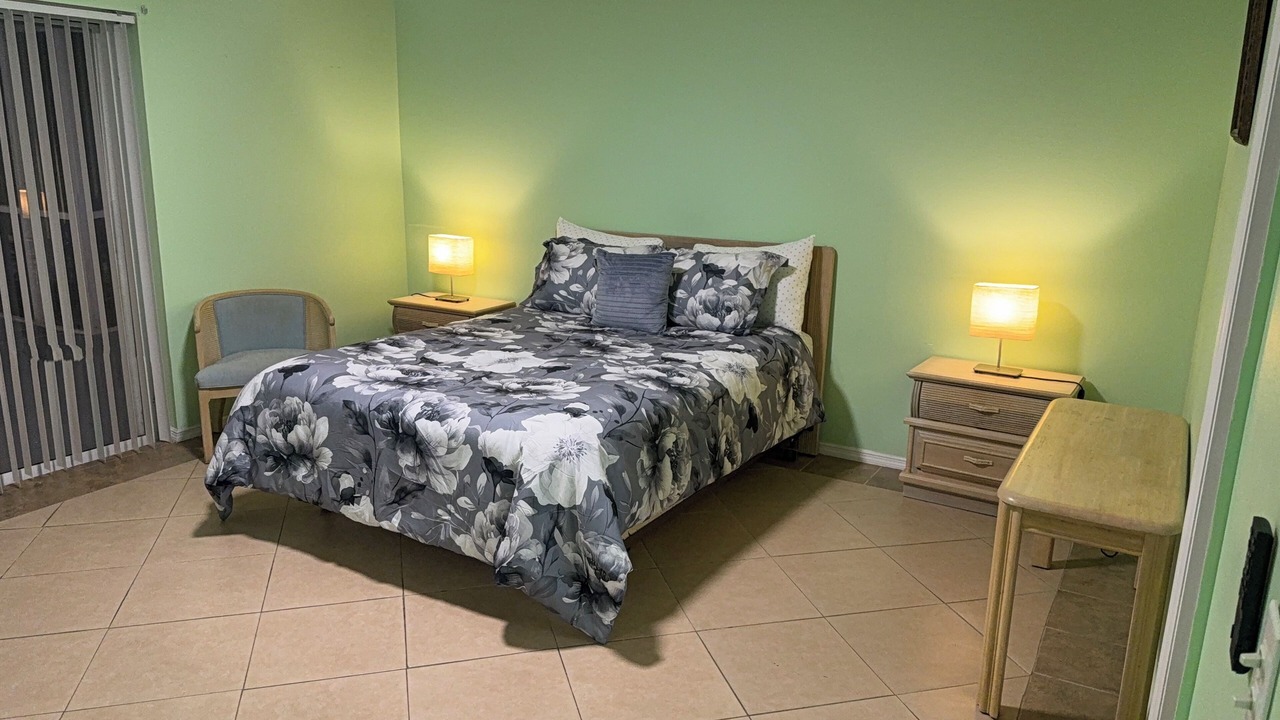 Photo of Bedroom in Lindfields