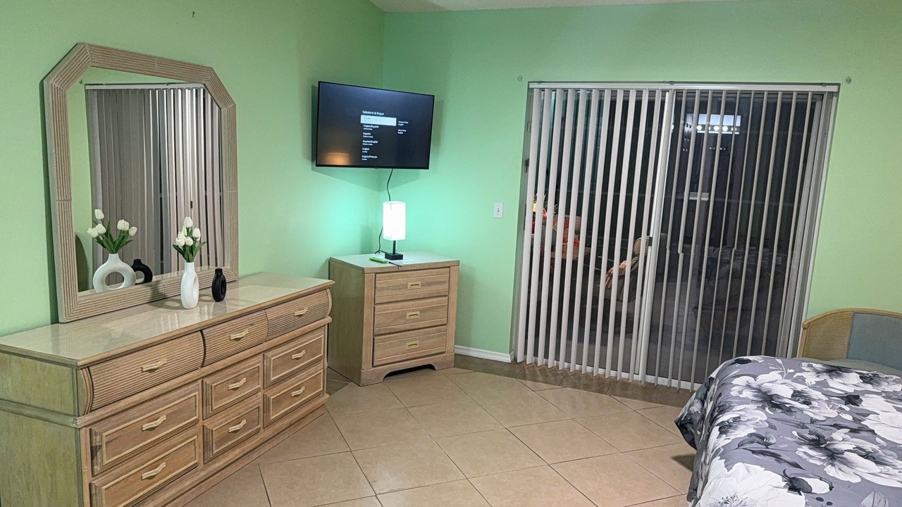 Photo of Bedroom in Lindfields