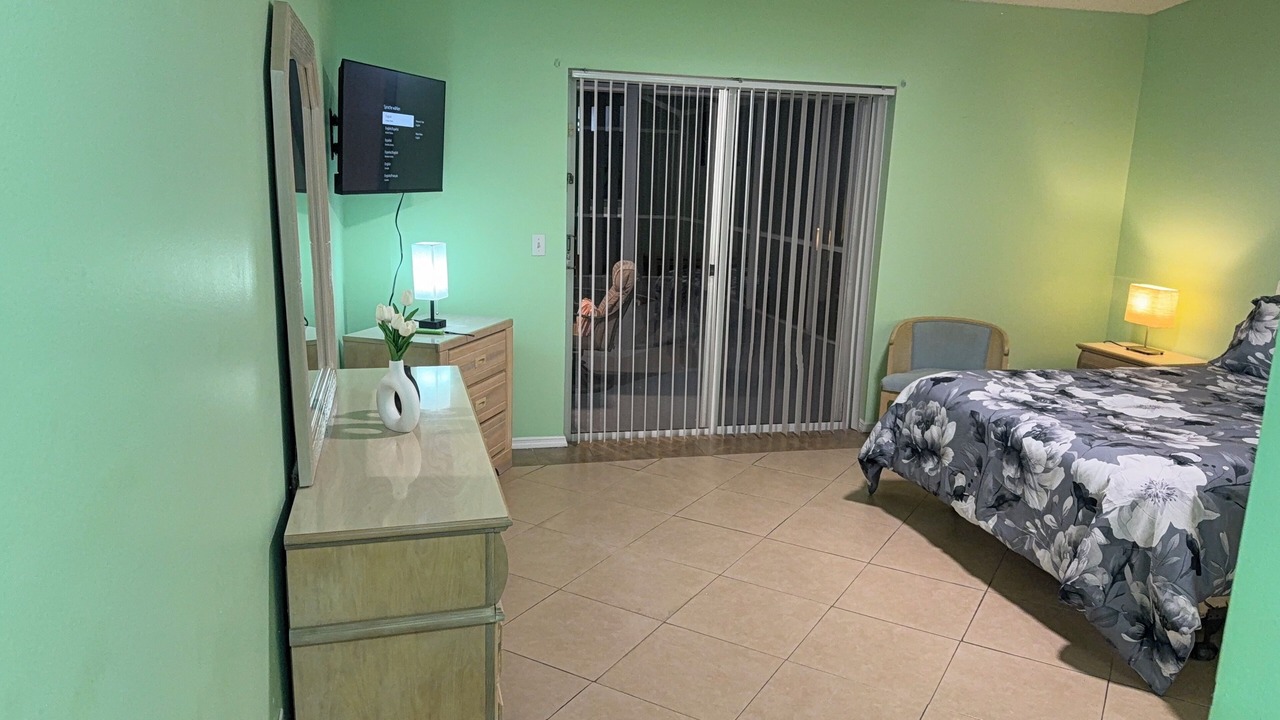 Photo of Bedroom in Lindfields