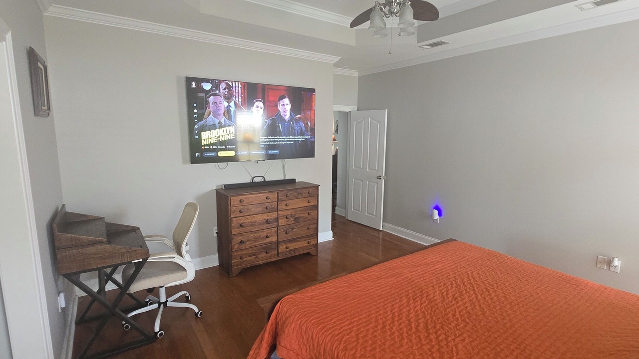 Photo of Bedroom in Walker