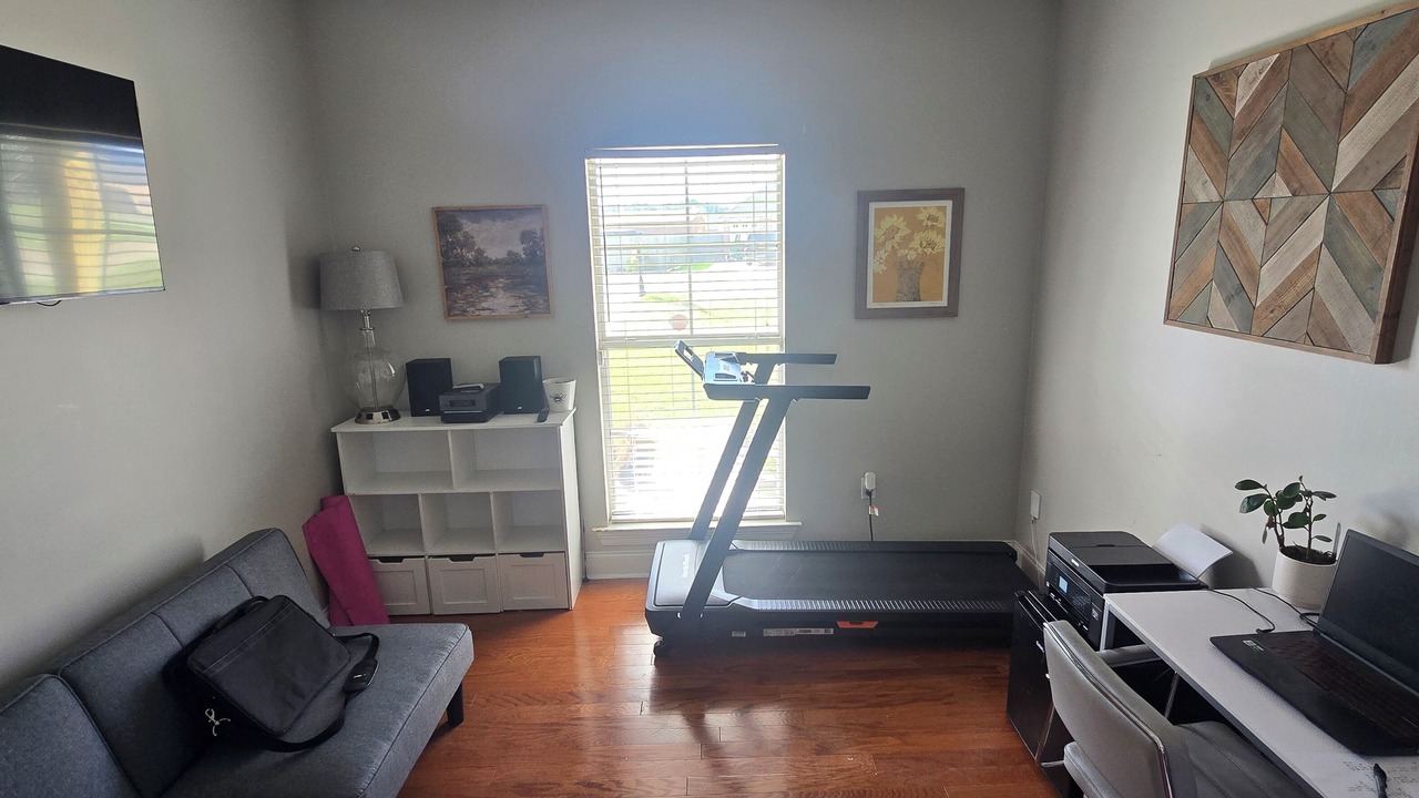 Photo of Livingroom in Walker