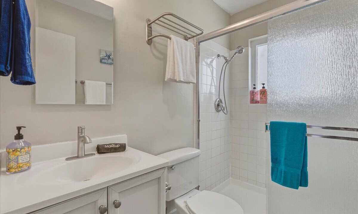 Photo of Bathroom in Central Mission Beach