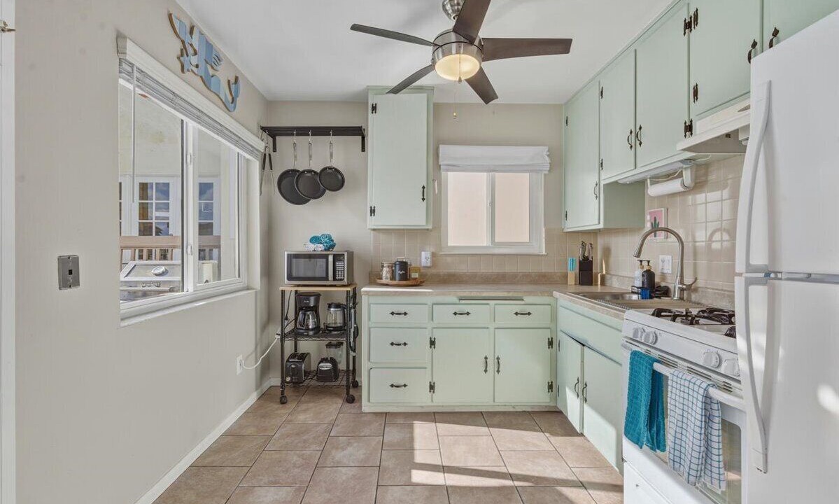 Photo of Kitchen in Central Mission Beach
