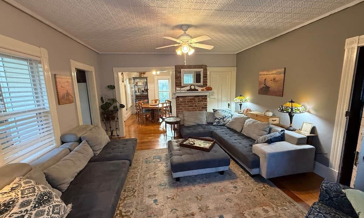 Photo of Livingroom in Milford