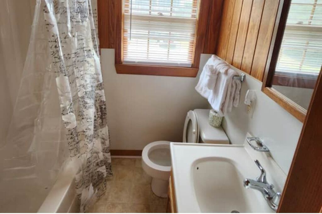 Photo of Bathroom in Ocean Drive
