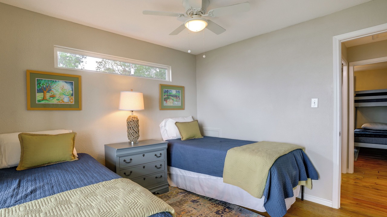 Photo of Bedroom in West Livingston