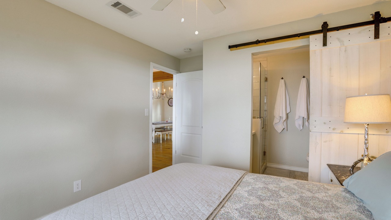 Photo of Bedroom in West Livingston