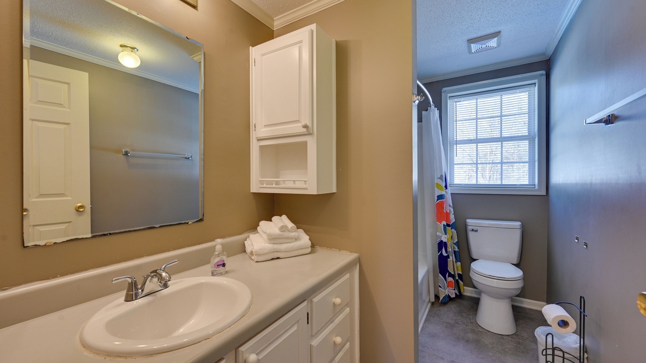 Photo of Bathroom in Crisp