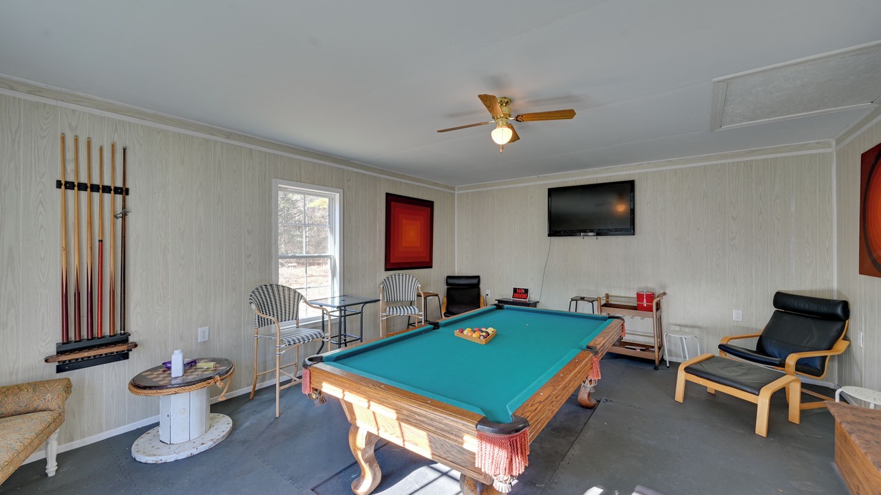 Photo of Bedroom in Crisp
