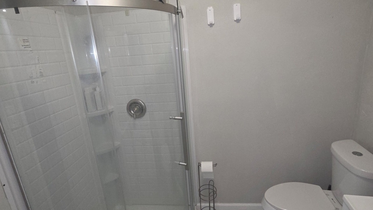 Photo of Bathroom in FM 1960
