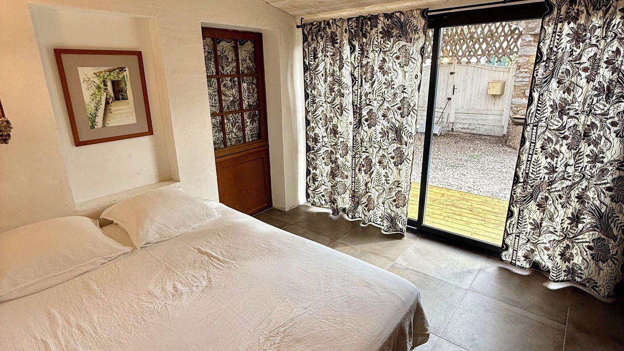Photo of Bedroom in Grottes Caves