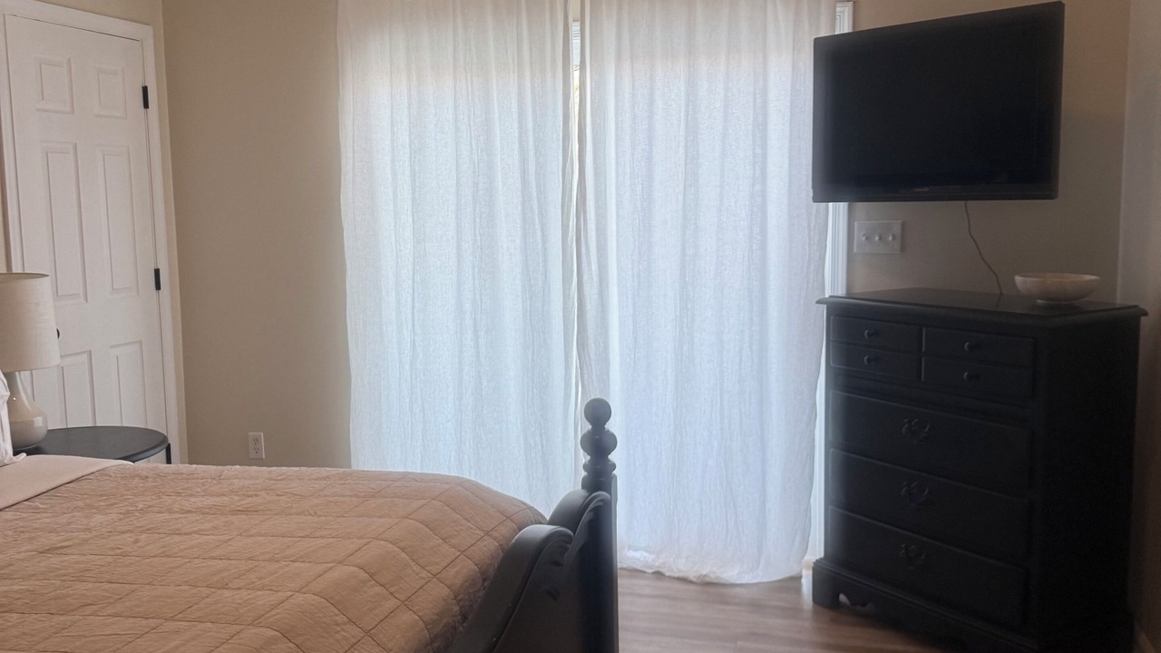 Photo of Bedroom in Smith Mountain Lake