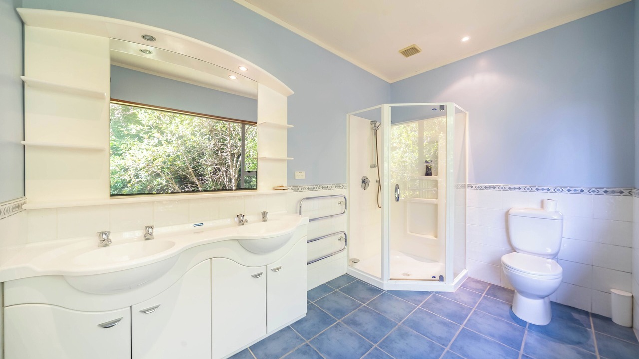 Photo of Bathroom in Tawa