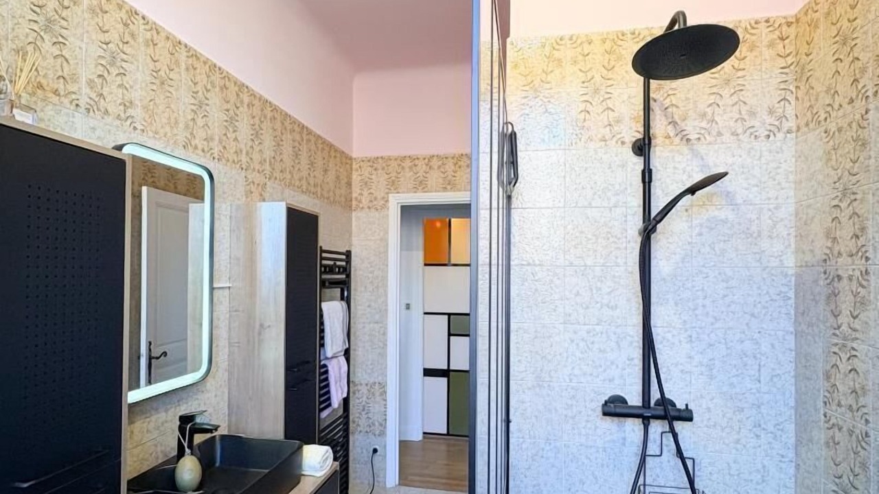 Photo of Others in Martel