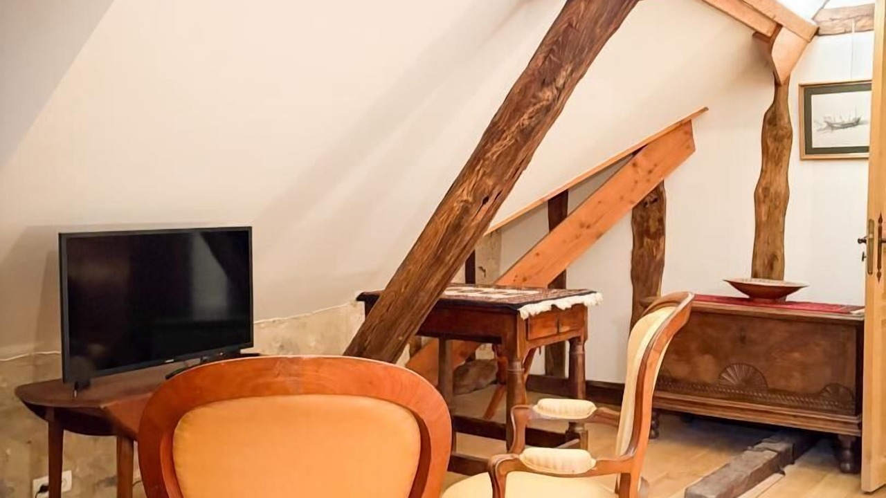 Photo of Others in Martel