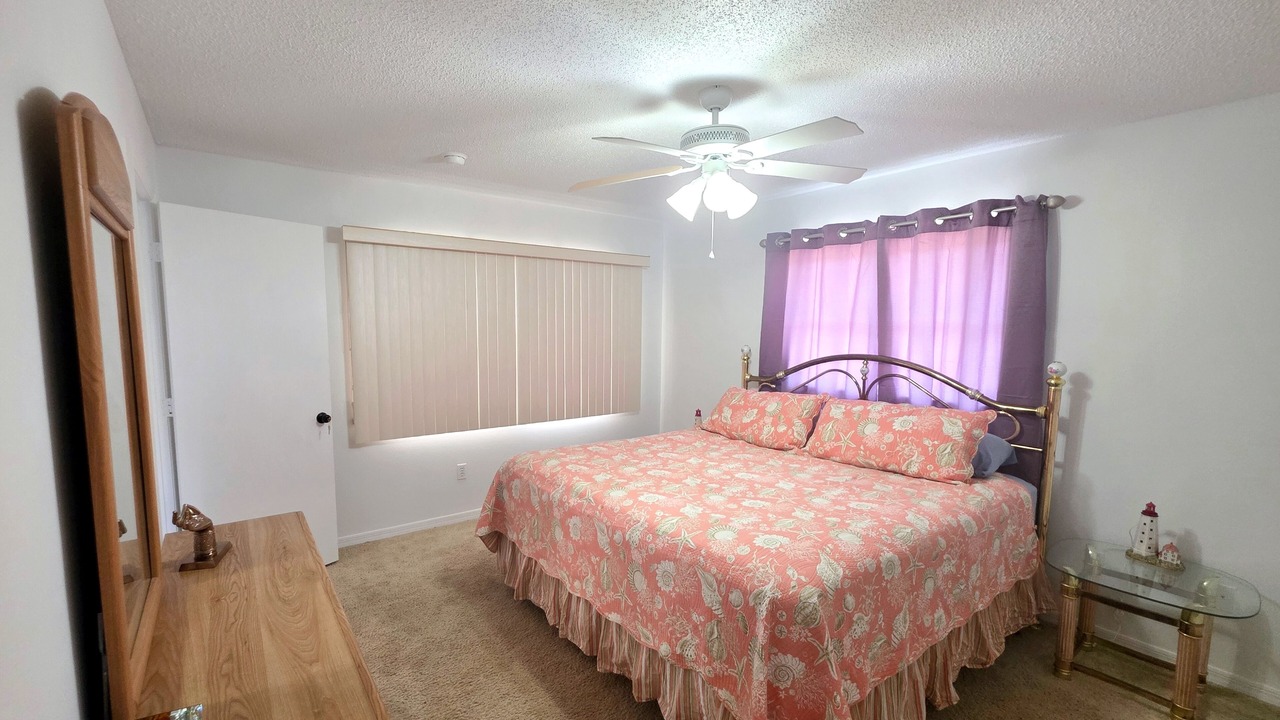 Photo of Bedroom in Warm Mineral Springs