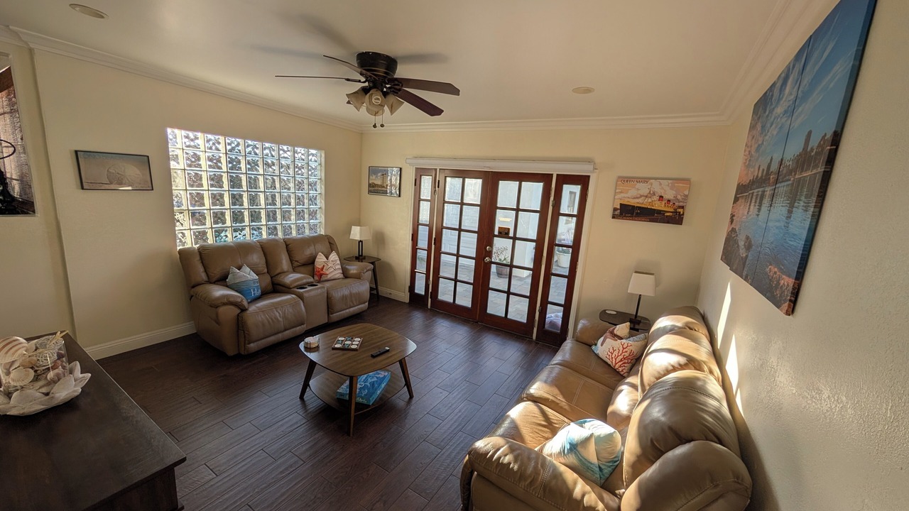 Photo of Livingroom in South Wrigley