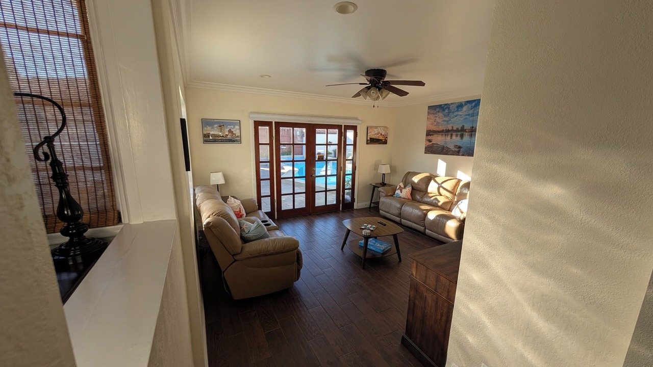 Photo of Livingroom in South Wrigley