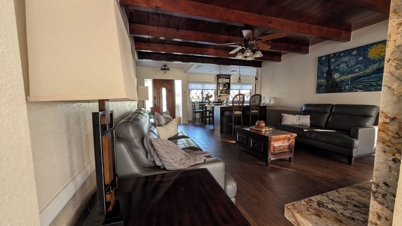 Photo of Livingroom in South Wrigley
