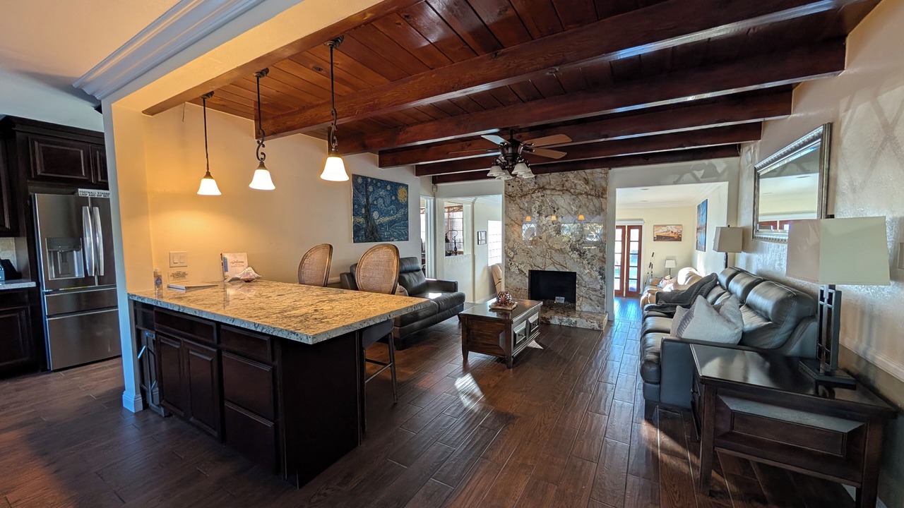 Photo of Livingroom in South Wrigley