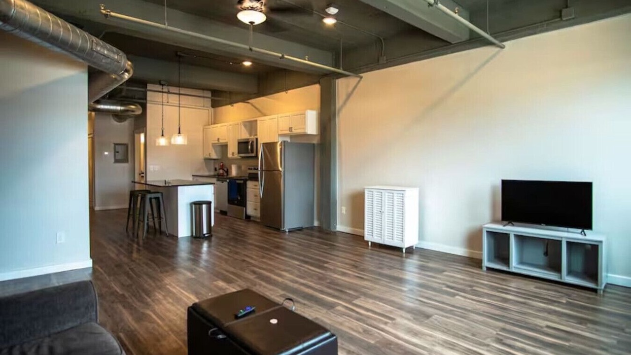 Photo of Livingroom in Downtown