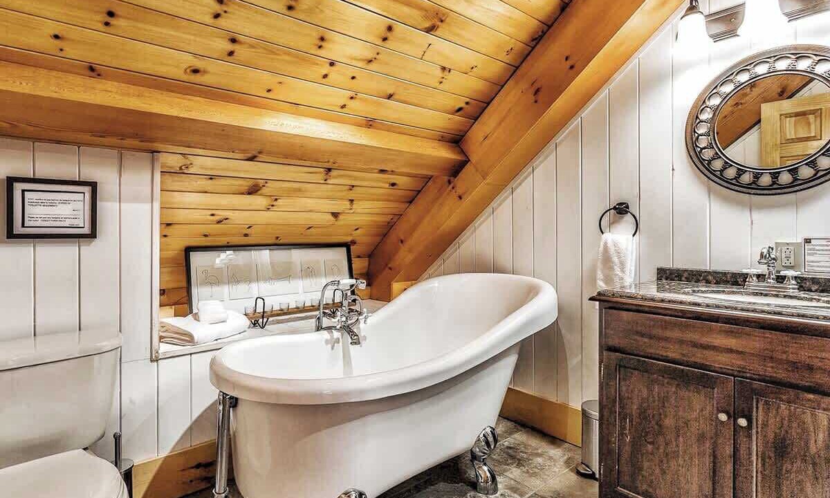 Photo of Bathroom in Lac-Superieur