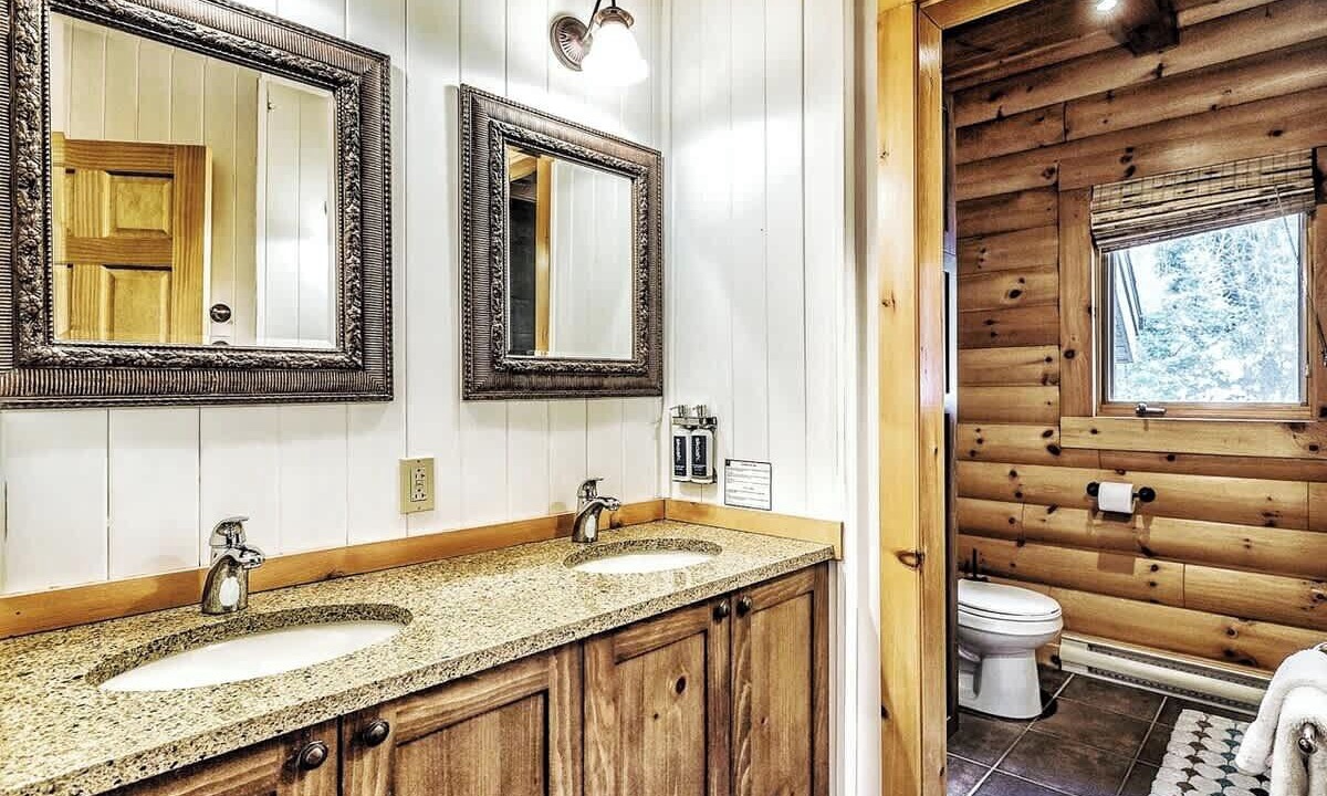 Photo of Bathroom in Lac-Superieur