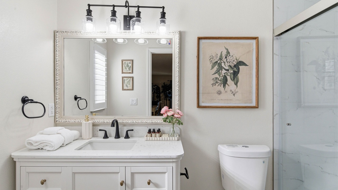 Photo of Bathroom in Apollo Beach