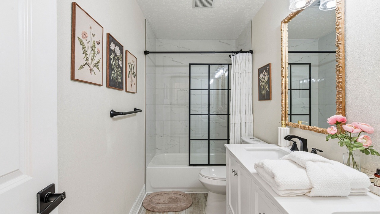 Photo of Bathroom in Apollo Beach