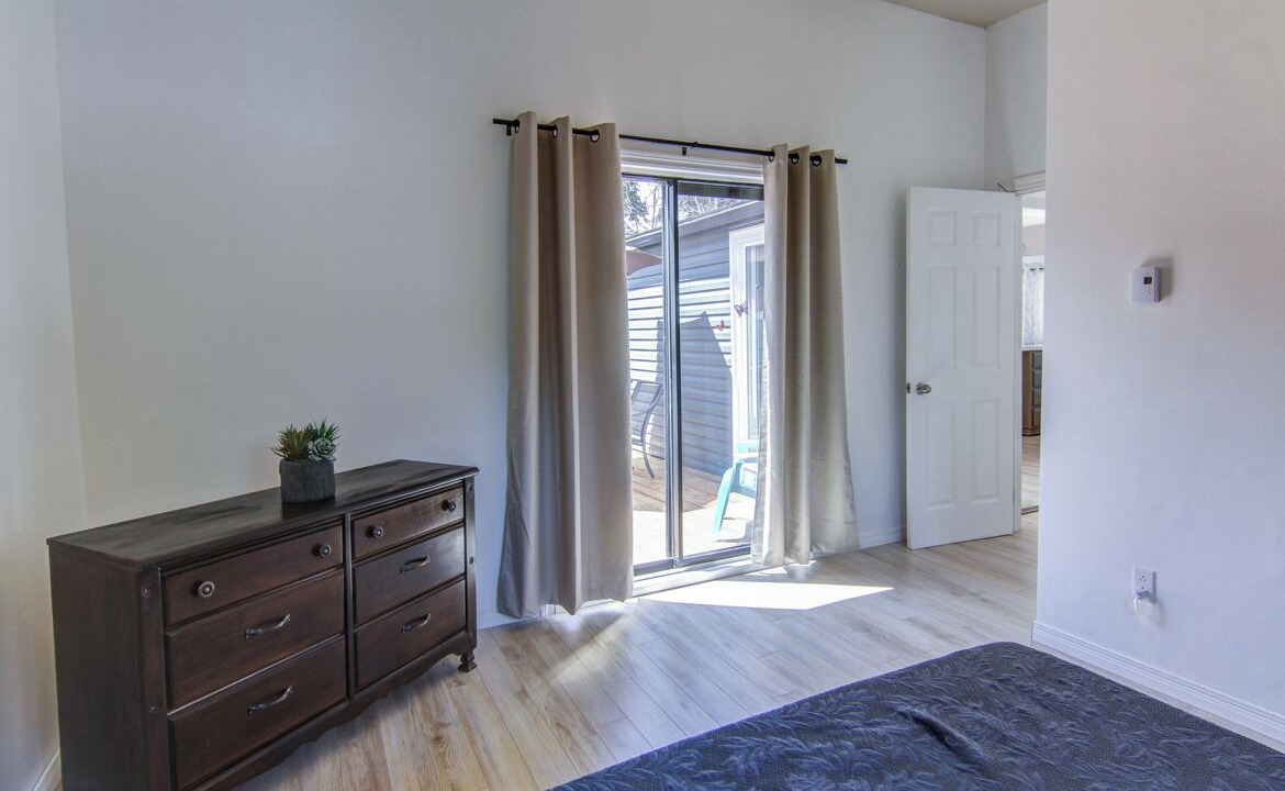 Photo of Bedroom in Saint-Henri-de-Taillon