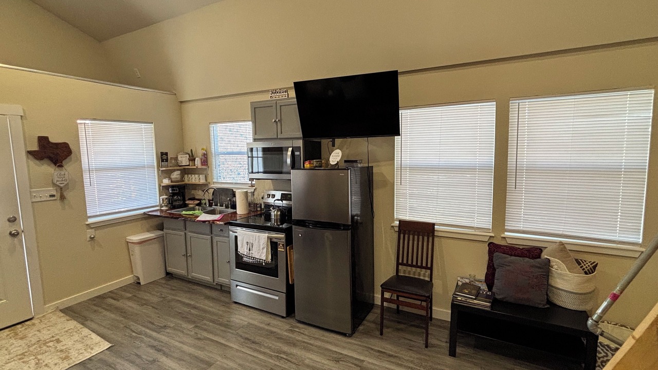 Photo of Kitchen in Redwood
