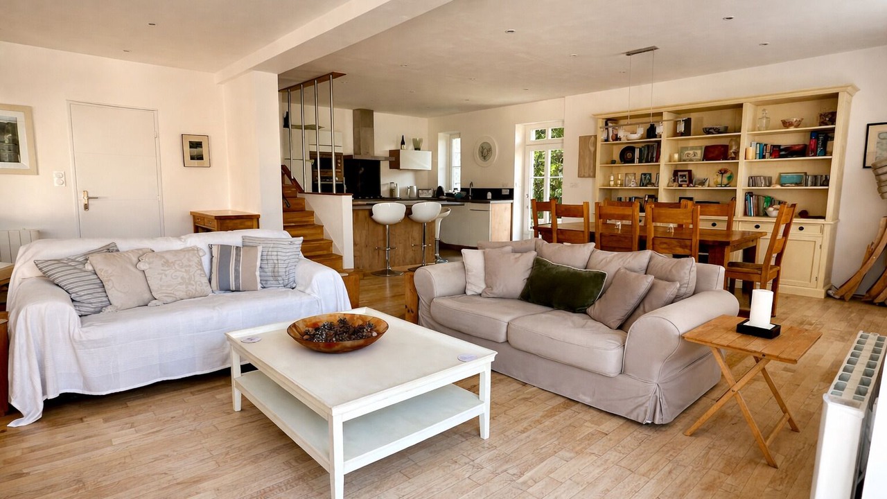 Photo of Livingroom in La Vicomte-sur-Rance