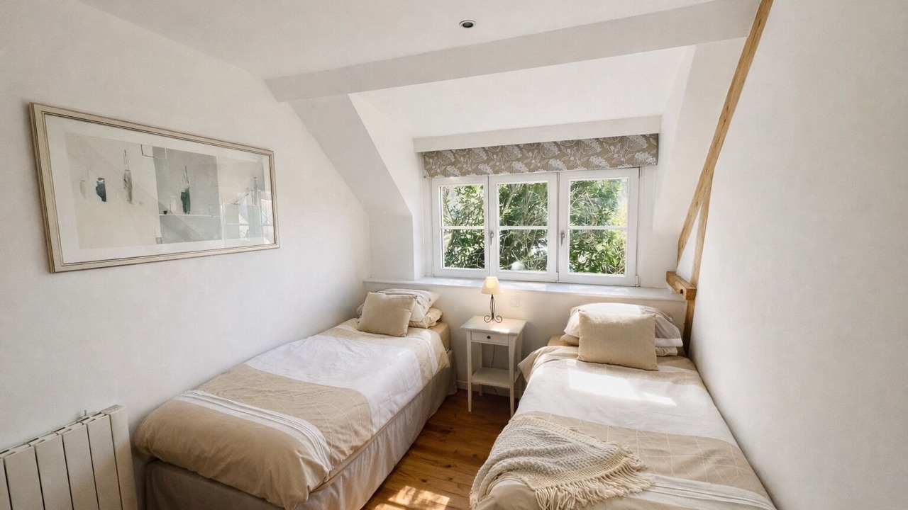 Photo of Bedroom in La Vicomte-sur-Rance