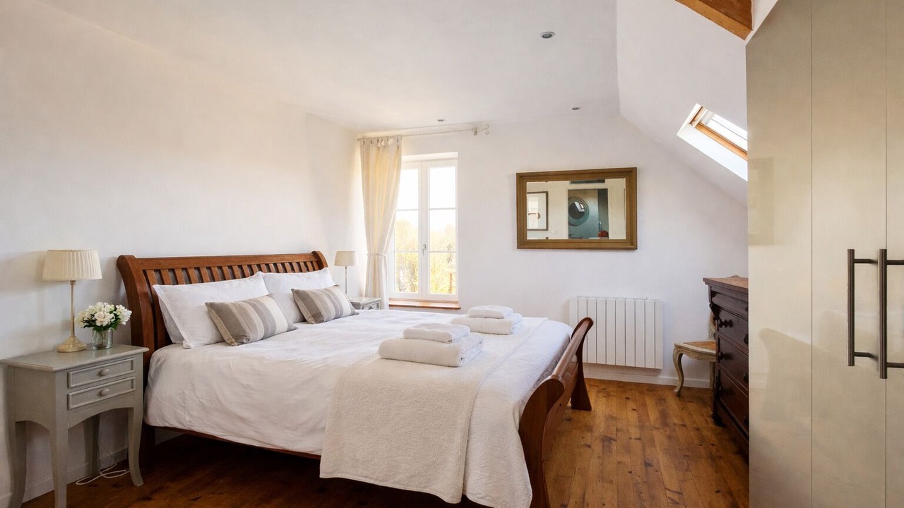 Photo of Bedroom in La Vicomte-sur-Rance
