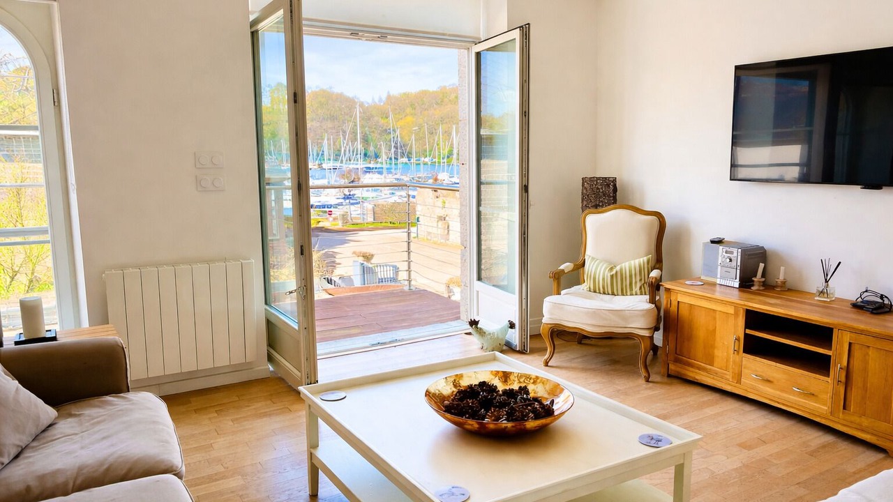 Photo of Livingroom in La Vicomte-sur-Rance